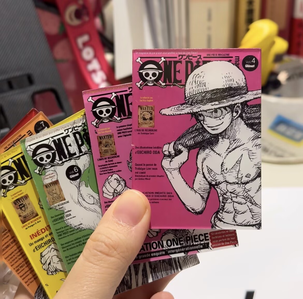 ワンピース公式漫画雑誌表紙冷蔵庫マグネットアニメグッズセット - Home Decor Magazine のレビューと価格